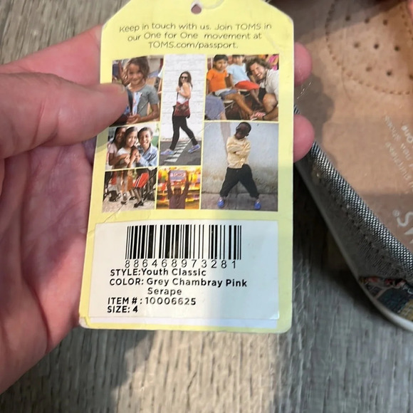 Toms Youth Classic Gray Chambray Pink Serape Shoes - Picture 5 of 6